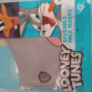 💜5/$10 NWT LOONEY TUNES Bugs Bunny Gray and White Face Mask